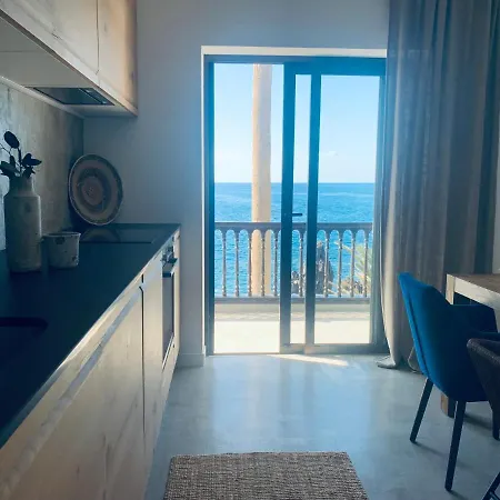 3 Bedroom Ocean Shore 아파트 *