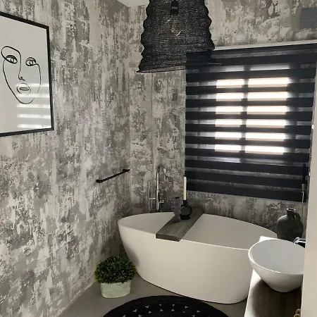 3 Bedroom Ocean Shore